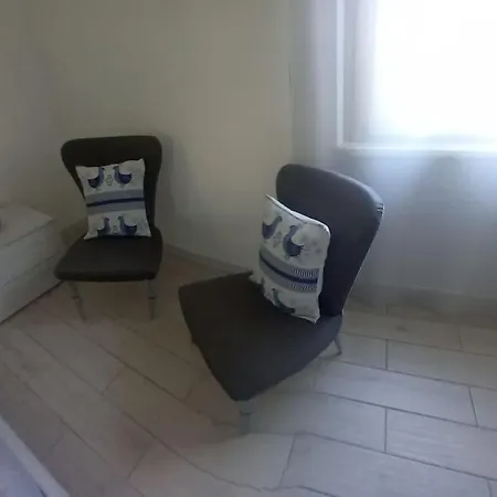 Apartment Con Giardino I Girasoli - Cin It 09006 - 9 C 2000 R4042- *